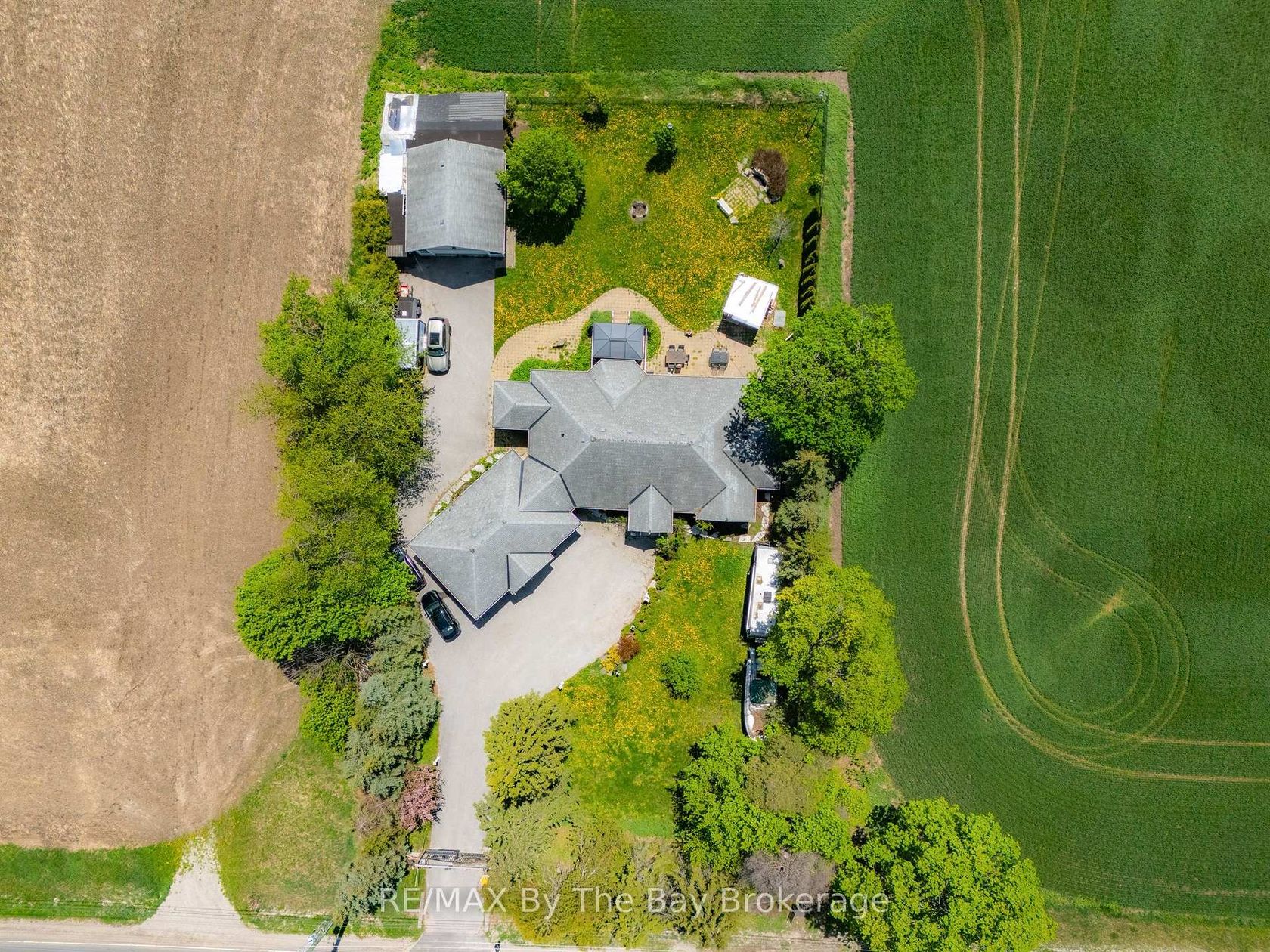 2569 Lockhart Road, Rural Innisfil, Innisfil photo number 2