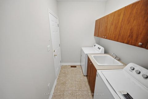 Photo 17 at 384 William Dunn Crescent, Summerhill Estates, Newmarket