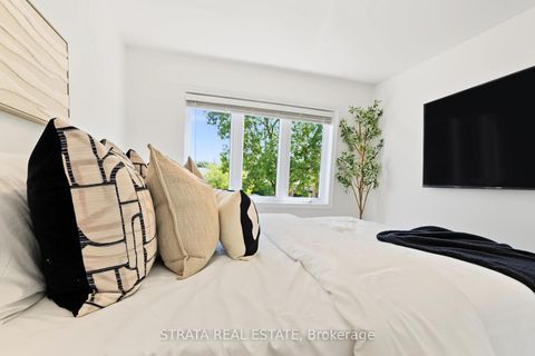Photo 13 at 36 Hawthorne Road, The Westway, Toronto