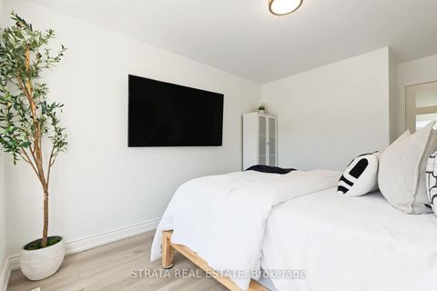 Photo 20 at 36 Hawthorne Road, The Westway, Toronto
