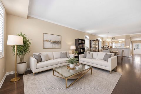Photo 6 at 17 - 520 Silken Laumann Drive, Wyndham, Newmarket