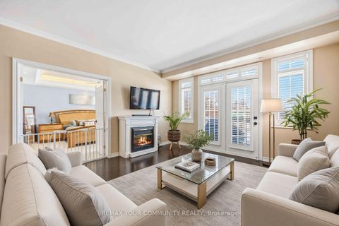 Photo 8 at 17 - 520 Silken Laumann Drive, Wyndham, Newmarket