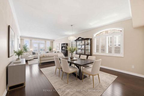 Photo 9 at 17 - 520 Silken Laumann Drive, Wyndham, Newmarket