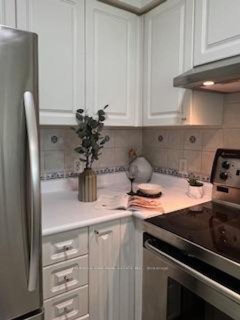 Photo 6 at Ph101 - 11 Lee Centre Drive, Woburn, Toronto