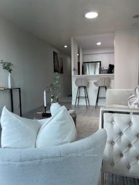 Photo 8 at Ph101 - 11 Lee Centre Drive, Woburn, Toronto
