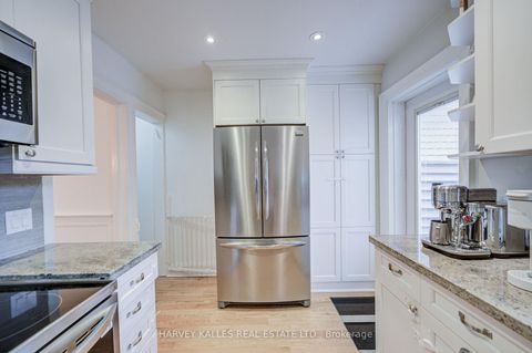Photo 15 at 164 Douglas Avenue, Lawrence Park South, Toronto