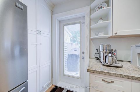 Photo 16 at 164 Douglas Avenue, Lawrence Park South, Toronto
