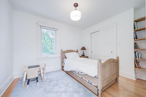 Photo 22 at 164 Douglas Avenue, Lawrence Park South, Toronto