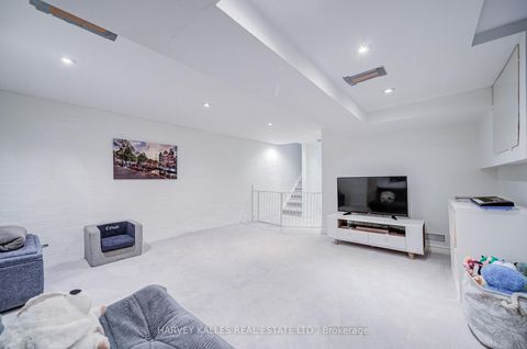 Photo 30 at 164 Douglas Avenue, Lawrence Park South, Toronto