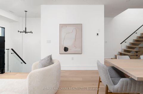 Photo 7 at 104 Yardley Avenue, Parkview, Toronto