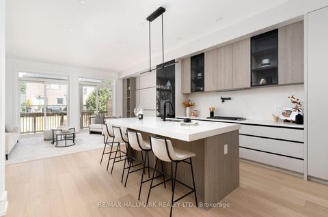 Photo 15 at 104 Yardley Avenue, Parkview, Toronto