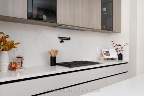 Photo 18 at 104 Yardley Avenue, Parkview, Toronto