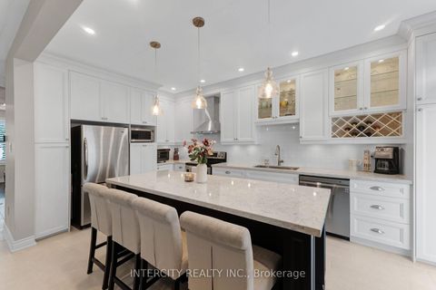 Photo 9 at 37 Redfinch Crescent, Vellore Village, Vaughan