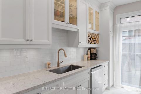 Photo 13 at 37 Redfinch Crescent, Vellore Village, Vaughan