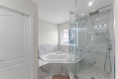 Photo 30 at 37 Redfinch Crescent, Vellore Village, Vaughan