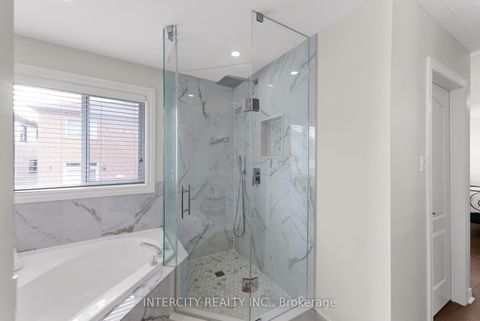 Photo 31 at 37 Redfinch Crescent, Vellore Village, Vaughan