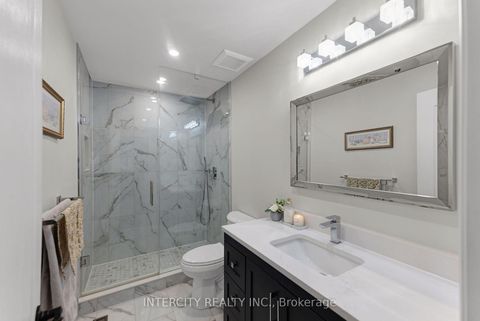 Photo 35 at 37 Redfinch Crescent, Vellore Village, Vaughan