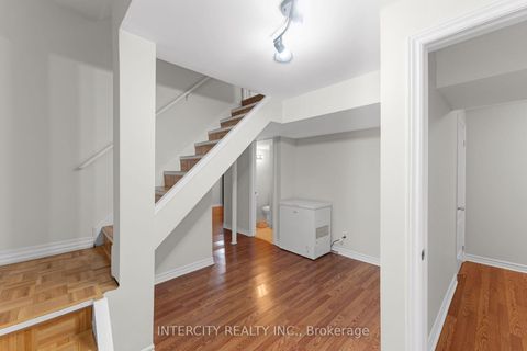 Photo 40 at 37 Redfinch Crescent, Vellore Village, Vaughan