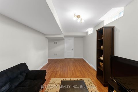 Photo 42 at 37 Redfinch Crescent, Vellore Village, Vaughan