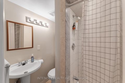 Photo 43 at 37 Redfinch Crescent, Vellore Village, Vaughan