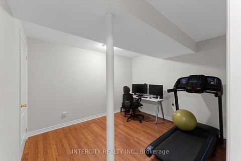 Photo 45 at 37 Redfinch Crescent, Vellore Village, Vaughan