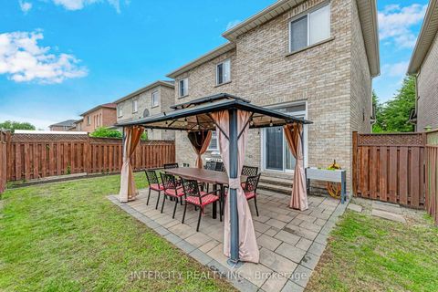 Photo 46 at 37 Redfinch Crescent, Vellore Village, Vaughan