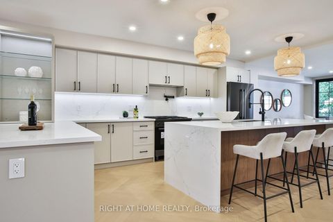Photo 15 at 106 Eastbourne Avenue, Eglinton, Toronto
