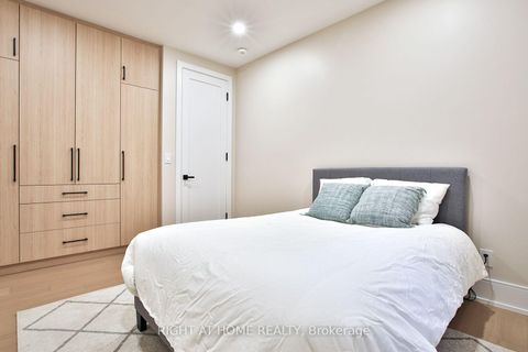 Photo 33 at 106 Eastbourne Avenue, Eglinton, Toronto