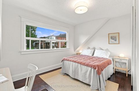 Photo 14 at 21 Mendel Avenue, Danforth, Toronto