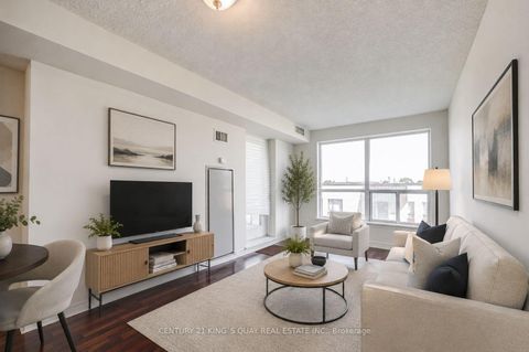 Photo 11 at 227 - 60 Fairfax Crescent, Birchmount, Toronto