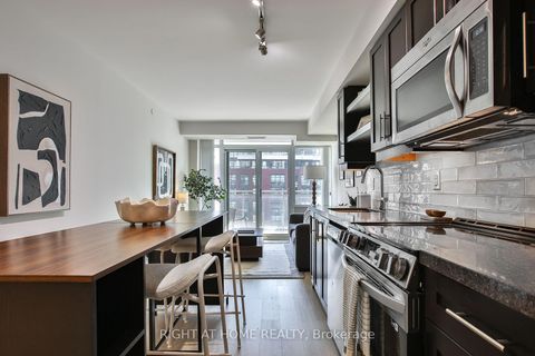 Photo 4 at 1623 - 525 Adelaide Street W, Waterfront Communities C1, Toronto