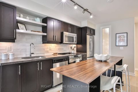 Photo 5 at 1623 - 525 Adelaide Street W, Waterfront Communities C1, Toronto