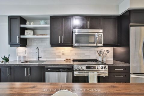 Photo 6 at 1623 - 525 Adelaide Street W, Waterfront Communities C1, Toronto