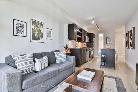 Photo 12 at 1623 - 525 Adelaide Street W, Waterfront Communities C1, Toronto