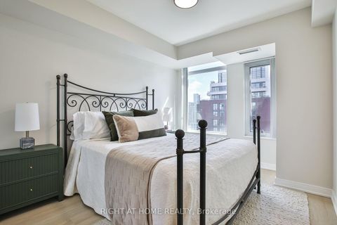 Photo 13 at 1623 - 525 Adelaide Street W, Waterfront Communities C1, Toronto