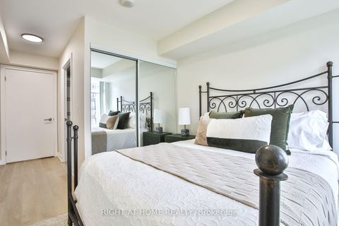 Photo 14 at 1623 - 525 Adelaide Street W, Waterfront Communities C1, Toronto