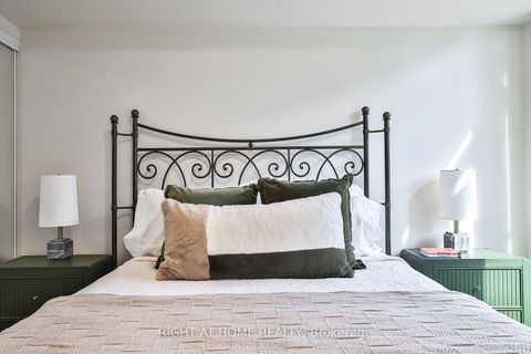 Photo 16 at 1623 - 525 Adelaide Street W, Waterfront Communities C1, Toronto