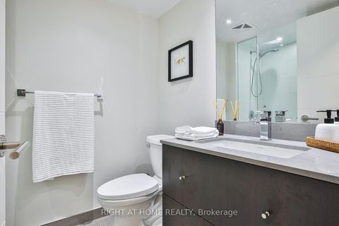 Photo 20 at 1623 - 525 Adelaide Street W, Waterfront Communities C1, Toronto