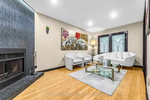 Photo 9 at 106 Larratt Lane, Westbrook, Richmond Hill