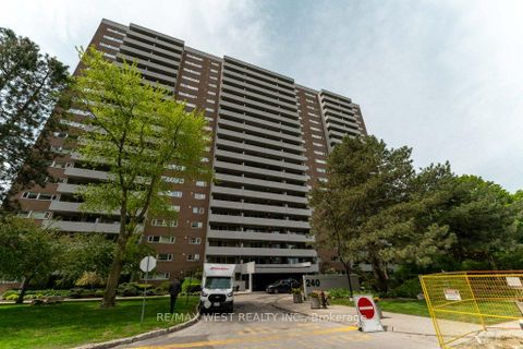 Photo 1 at 807 - 240 Scarlett Road, Smythe, Toronto