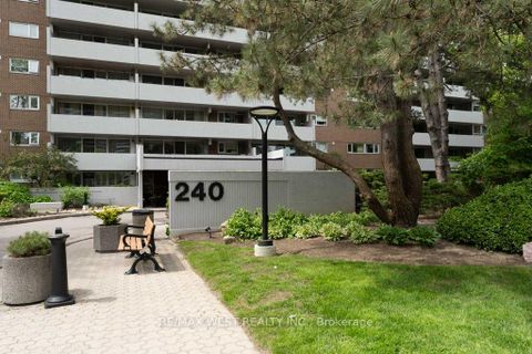 Photo 2 at 807 - 240 Scarlett Road, Smythe, Toronto