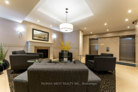 Photo 5 at 807 - 240 Scarlett Road, Smythe, Toronto