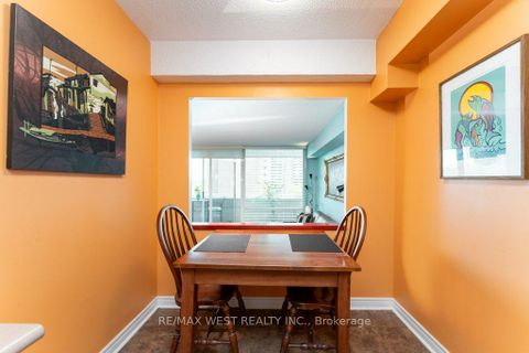 Photo 15 at 807 - 240 Scarlett Road, Smythe, Toronto