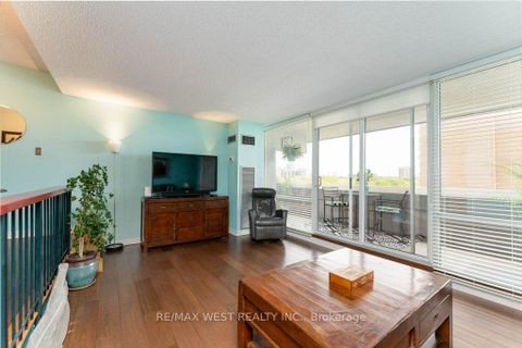 Photo 19 at 807 - 240 Scarlett Road, Smythe, Toronto