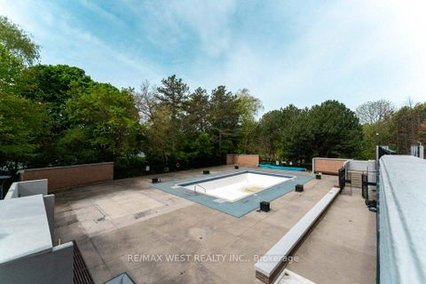 Photo 37 at 807 - 240 Scarlett Road, Smythe, Toronto