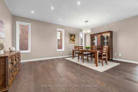 Photo 8 at 31 Routledge Drive, Oak Ridges, Richmond Hill