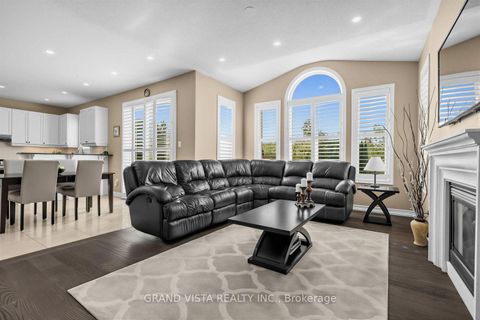 Photo 12 at 31 Routledge Drive, Oak Ridges, Richmond Hill