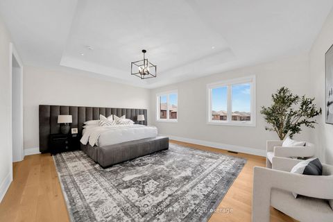 Photo 30 at 36 Arbordale Drive, Vellore Village, Vaughan