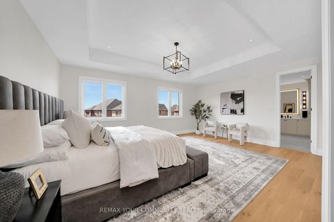 Photo 31 at 36 Arbordale Drive, Vellore Village, Vaughan