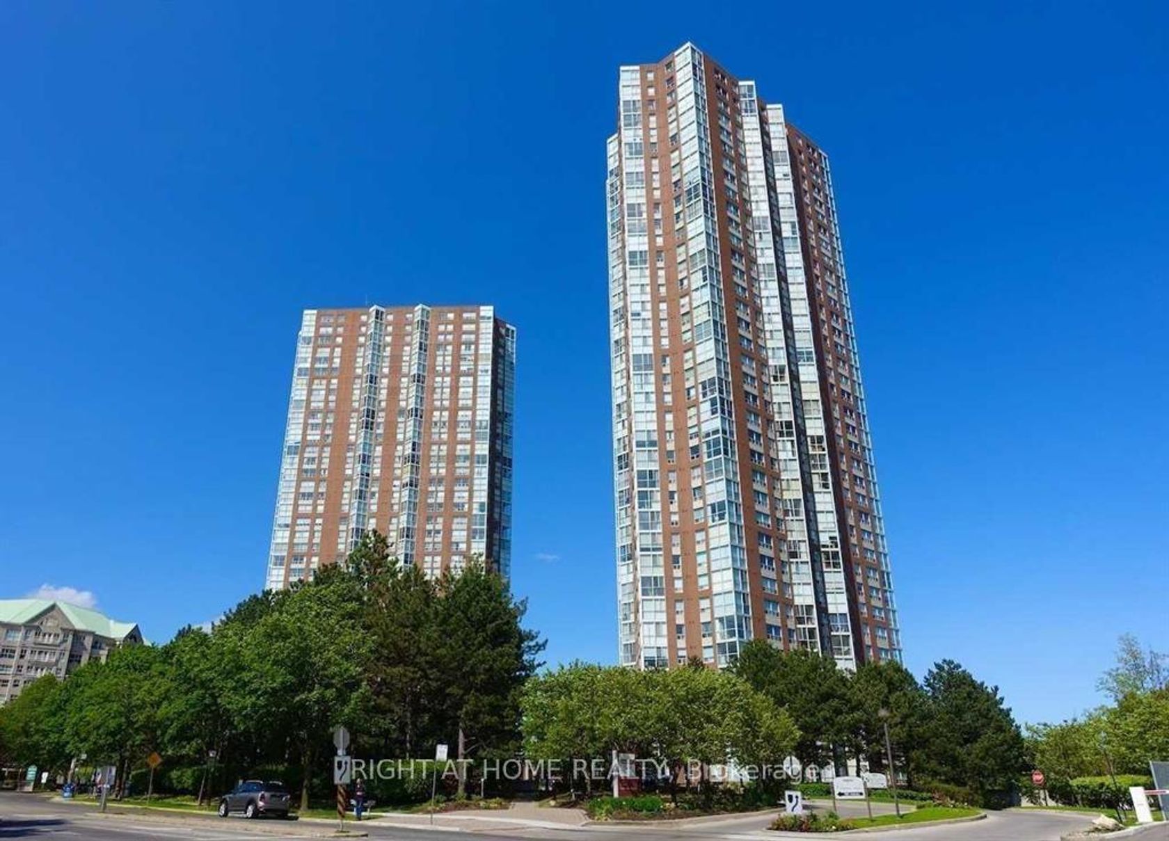 2310 - 5 Concorde Place, Don Mills, Toronto 